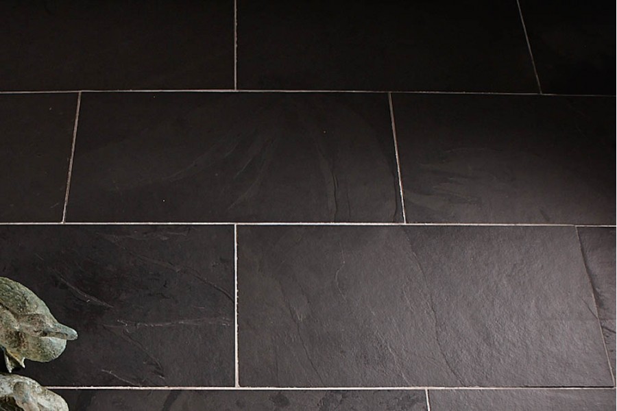 Natural Black Slate Stone for wall cladding, roofing, paving and flooring